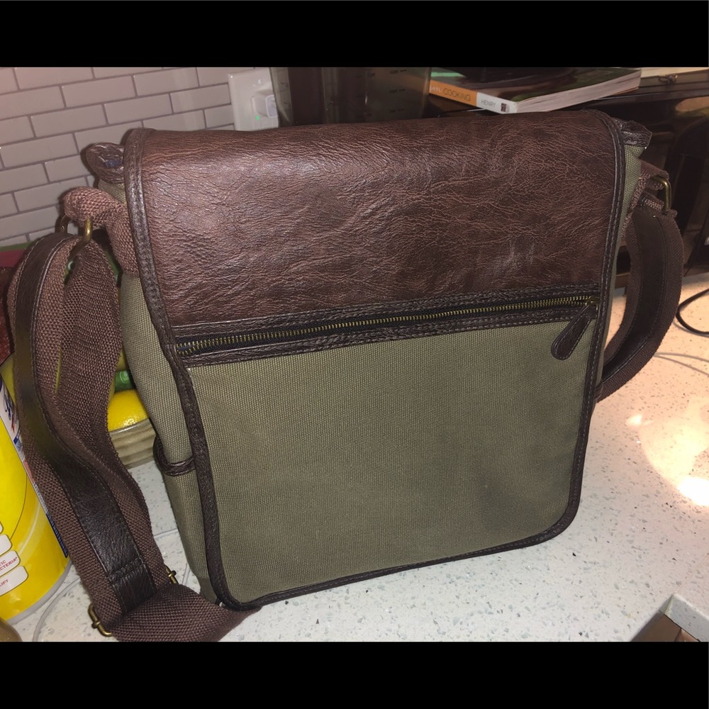 Shoulder bag—-lightly used.